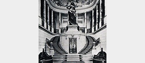 Entry hall of SBC Paradeplatz building