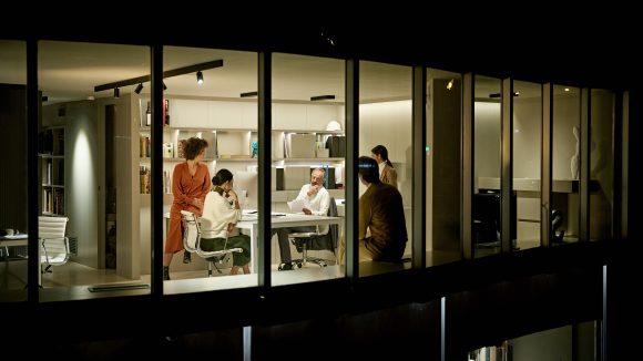 People discussing in meeting