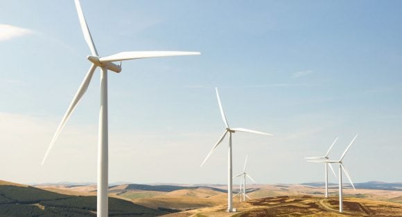 Paisaje con turbinas eólicas