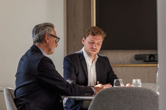 Inversionistas en una reunión