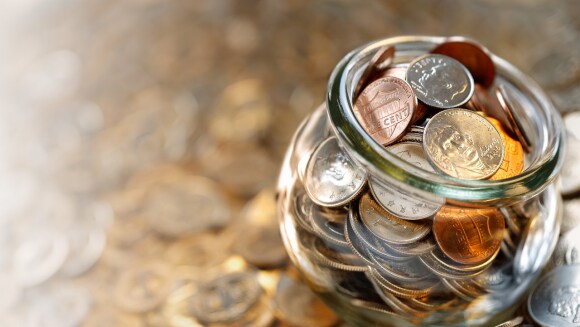 A pile os assorted coins.